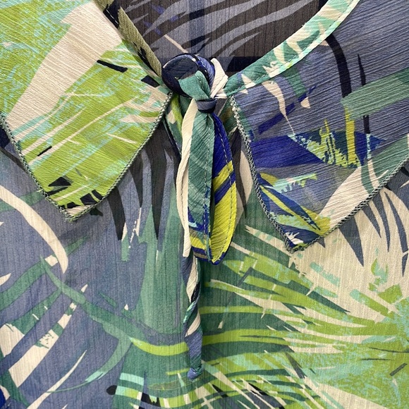 Mr Max Sheer Blouse, Leafy Pattern, Bell Sleeves, NWOT SZ XL - Picture 4 of 9